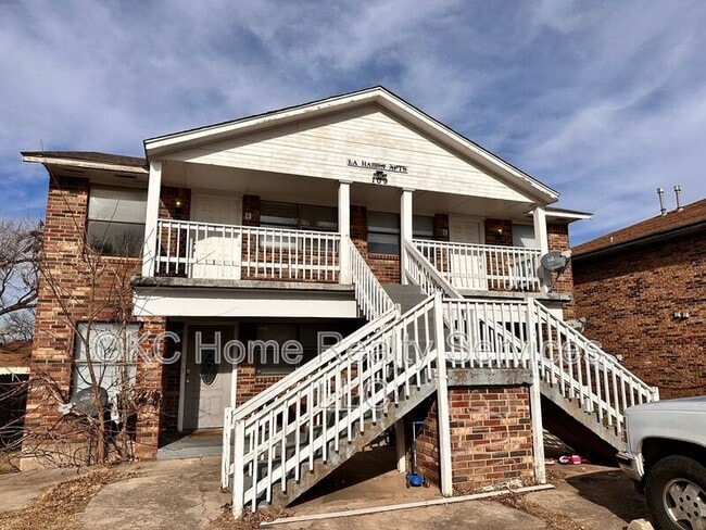 property at 109 SE 42nd St