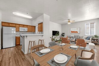 Villa Lucia Apartments - A Quiet Community in Fresno, CA - Foto de edificio - Building Photo