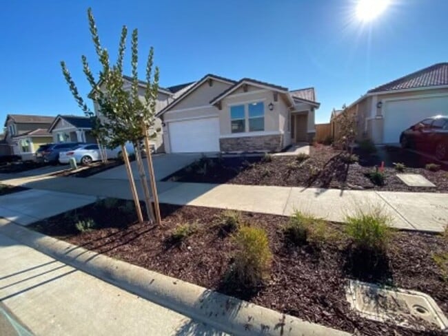 property at 12794 Knightsbrook Ave