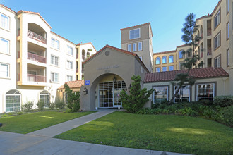 West Angeles Villas in Los Angeles, CA - Building Photo - Building Photo