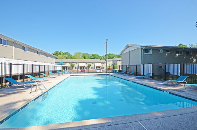 Sterling Villas Apartments in Lithonia, GA - Foto de edificio