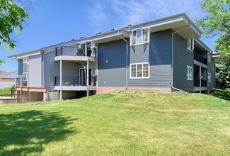 Carriage House in Grand Forks, ND - Building Photo - Building Photo