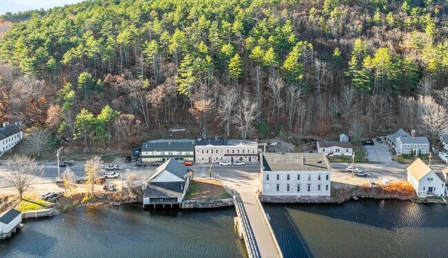547 White Mountain Hwy in Milton, NH - Building Photo - Building Photo