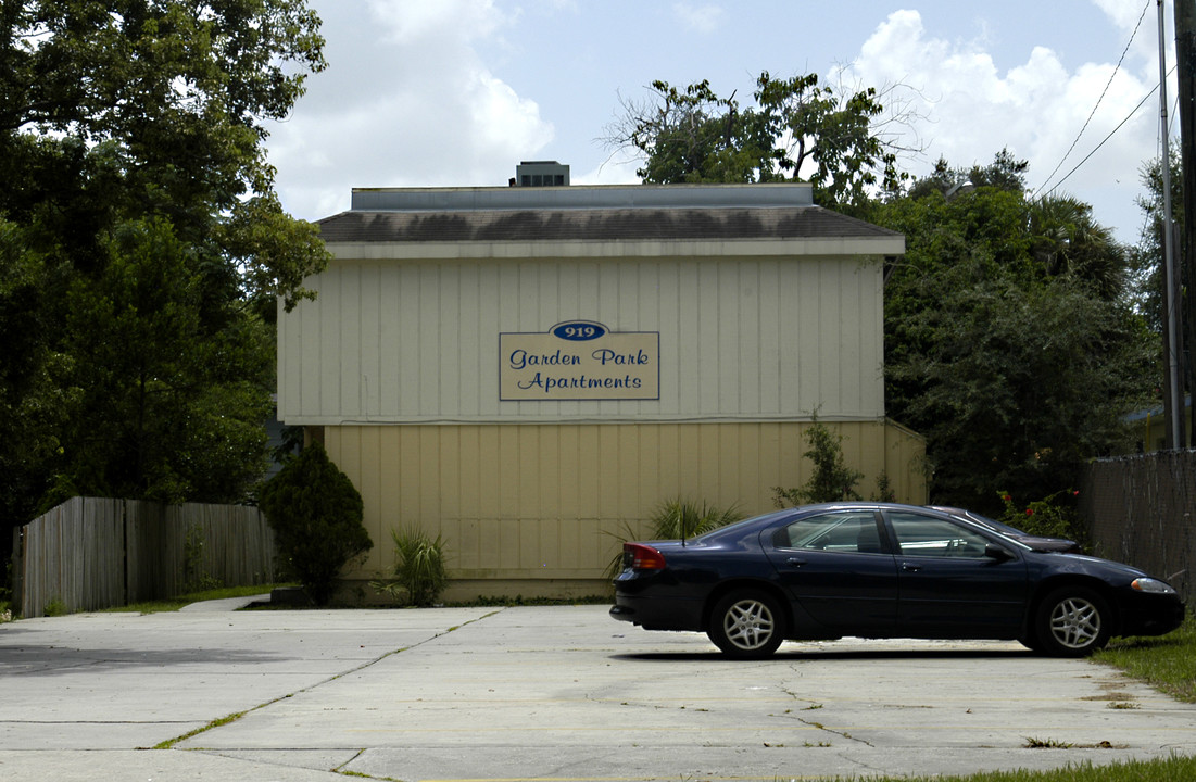 Garden Park Apartments in Lakeland, FL - Building Photo