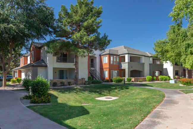 Symphony in Chandler, AZ - Building Photo - Building Photo
