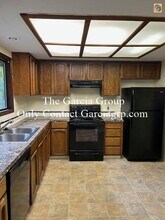 17949 SE Arista Dr in Milwaukie, OR - Building Photo - Building Photo