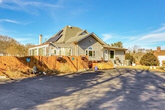 1020 Mitchell St in Mount Airy, NC - Building Photo - Building Photo