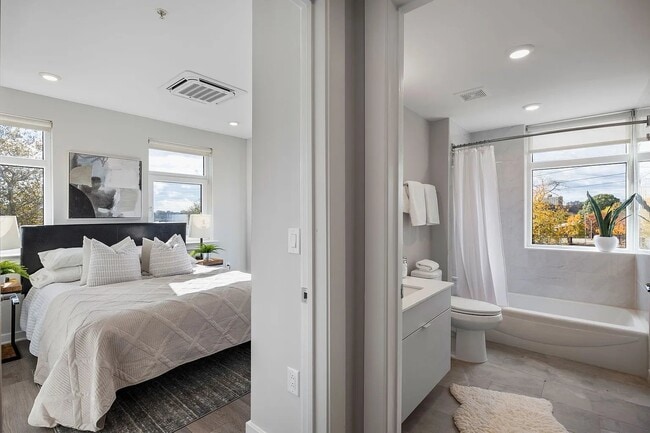 3449 Scotts Ln, Unit B in Philadelphia, PA - Building Photo - Building Photo