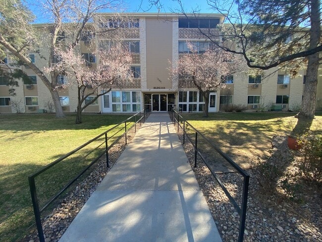 3184 S Heather Gardens Way