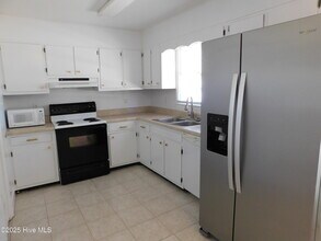 2007 Lennoxville Rd in Beaufort, NC - Building Photo - Building Photo
