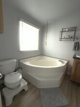 9812 W Cherokee Dr in Salida, CO - Foto de edificio - Building Photo
