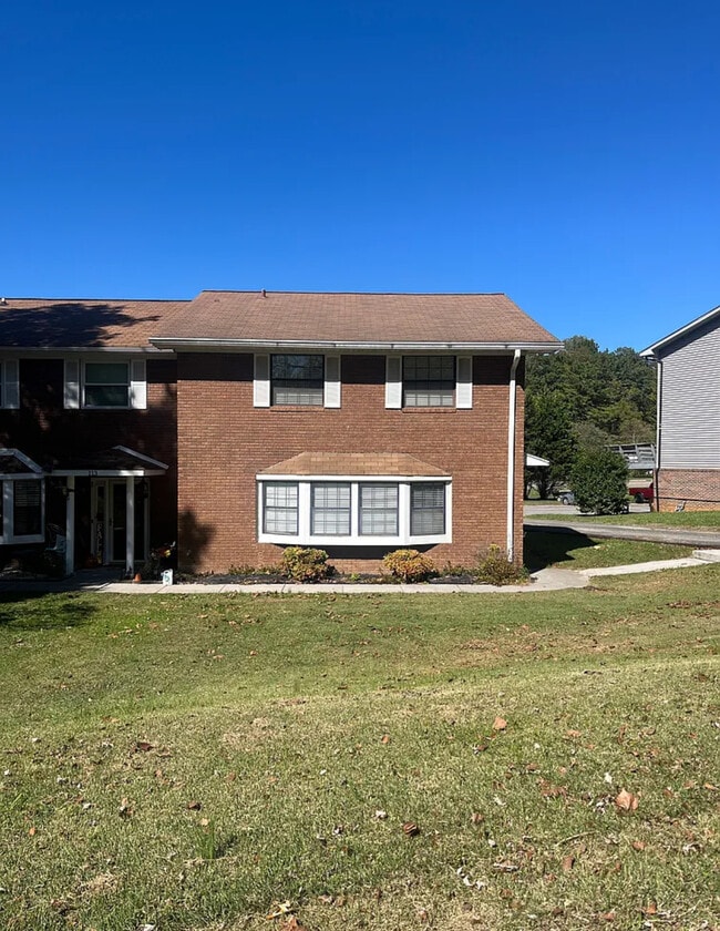 property at 115 Golfcrest Ln