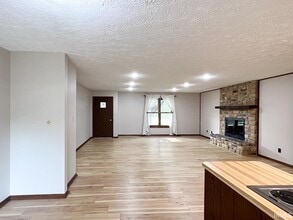 1633 Greenfield Ct in Bloomington, IN - Building Photo - Building Photo