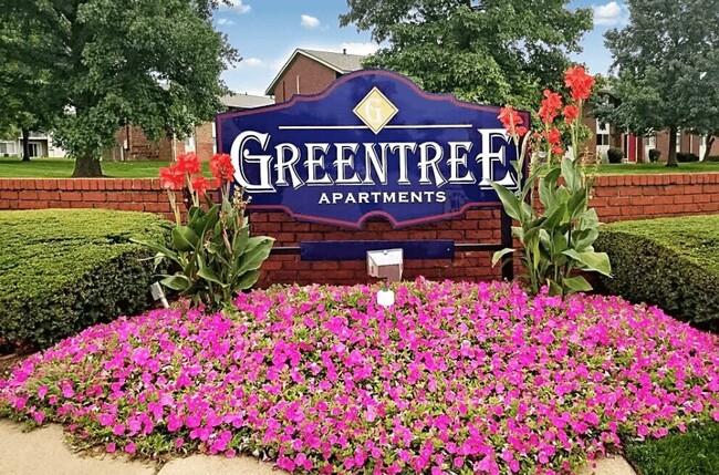 Greentree Apartments in Indianapolis, IN - Building Photo - Building Photo