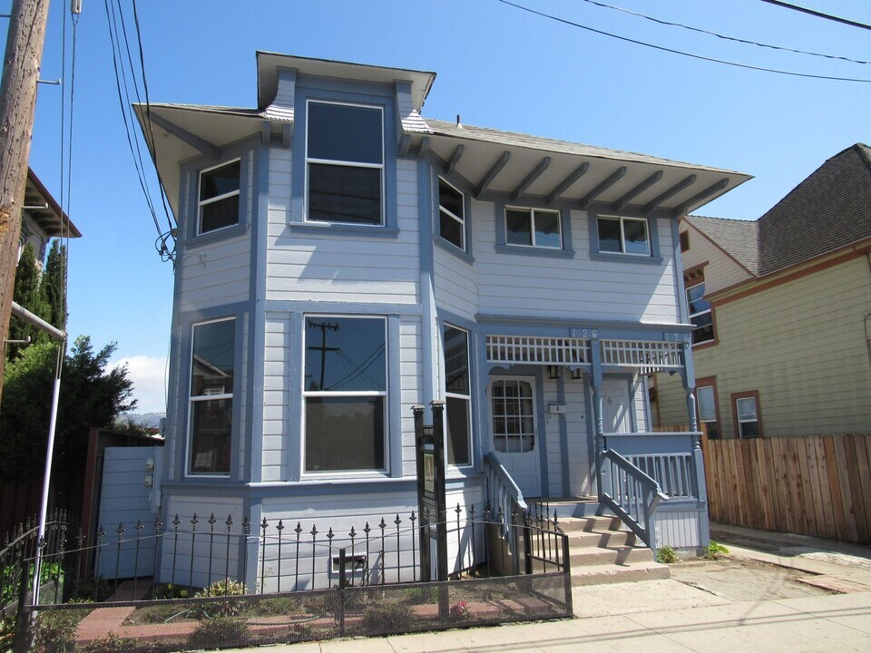 126 Marchant St in Watsonville, CA - Foto de edificio