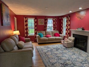 7 Van Norden Rd in Burlington, MA - Foto de edificio - Building Photo