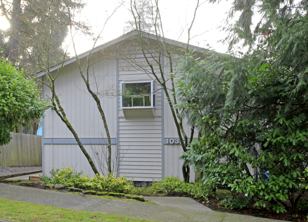 10317 NE 189th St in Bothell, WA - Building Photo