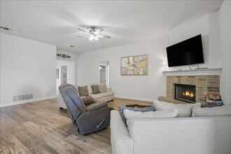 9606 Ross Avenue in Lubbock, TX - Building Photo - Building Photo