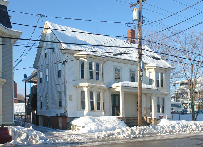 337 Main St in Biddeford, ME - Foto de edificio - Building Photo