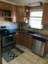 1803 Lovering Ave in Wilmington, DE - Foto de edificio - Building Photo