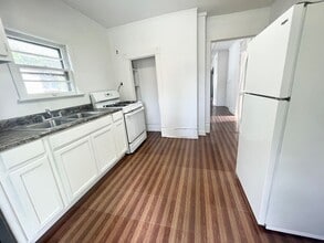 741 Riverside Ave in Elizabeth City, NC - Building Photo - Building Photo