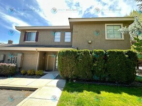 900 S Meadows Pkwy in Reno, NV - Building Photo - Building Photo