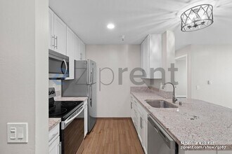 6400 Christie Ave in Emeryville, CA - Building Photo - Building Photo