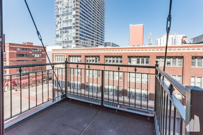 1801 S Michigan Ave in Chicago, IL - Building Photo - Building Photo