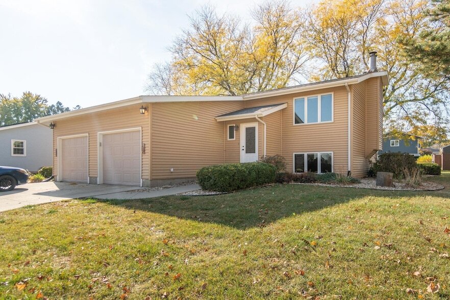 416 Colby Rd in Waterloo, IA - Building Photo