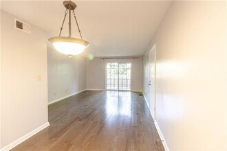 2955 Seven Pines Ln in Atlanta, GA - Building Photo - Building Photo