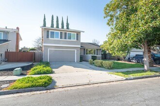 1062 Edenbury Ln in San Jose, CA - Building Photo - Building Photo