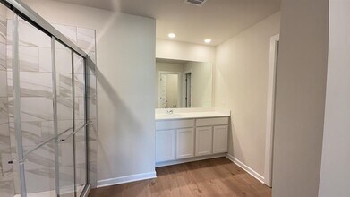 10213 NW 28th Terrace in Yukon, OK - Building Photo - Building Photo