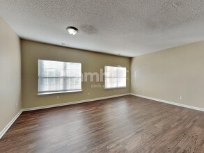 2006 Farm Hill Ct in Stockbridge, GA - Foto de edificio - Building Photo