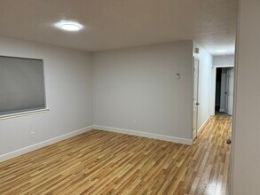 635 Fleet St in Warrenton, OR - Building Photo - Building Photo