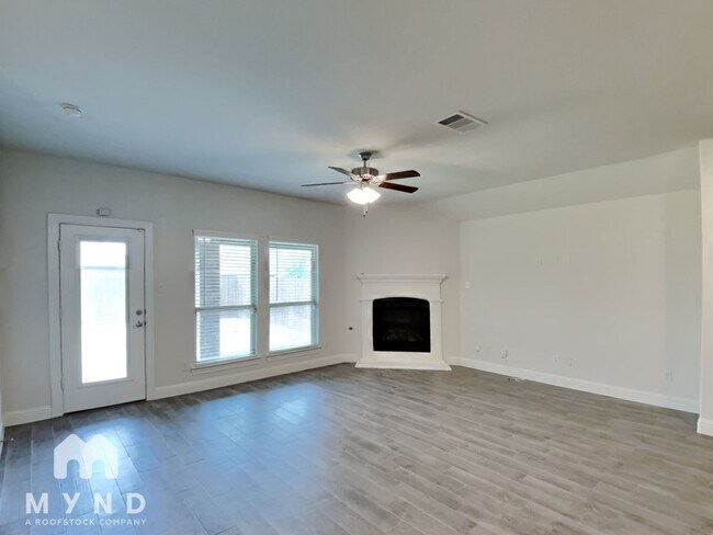 10713 Strike St in Aubrey, TX - Building Photo - Building Photo
