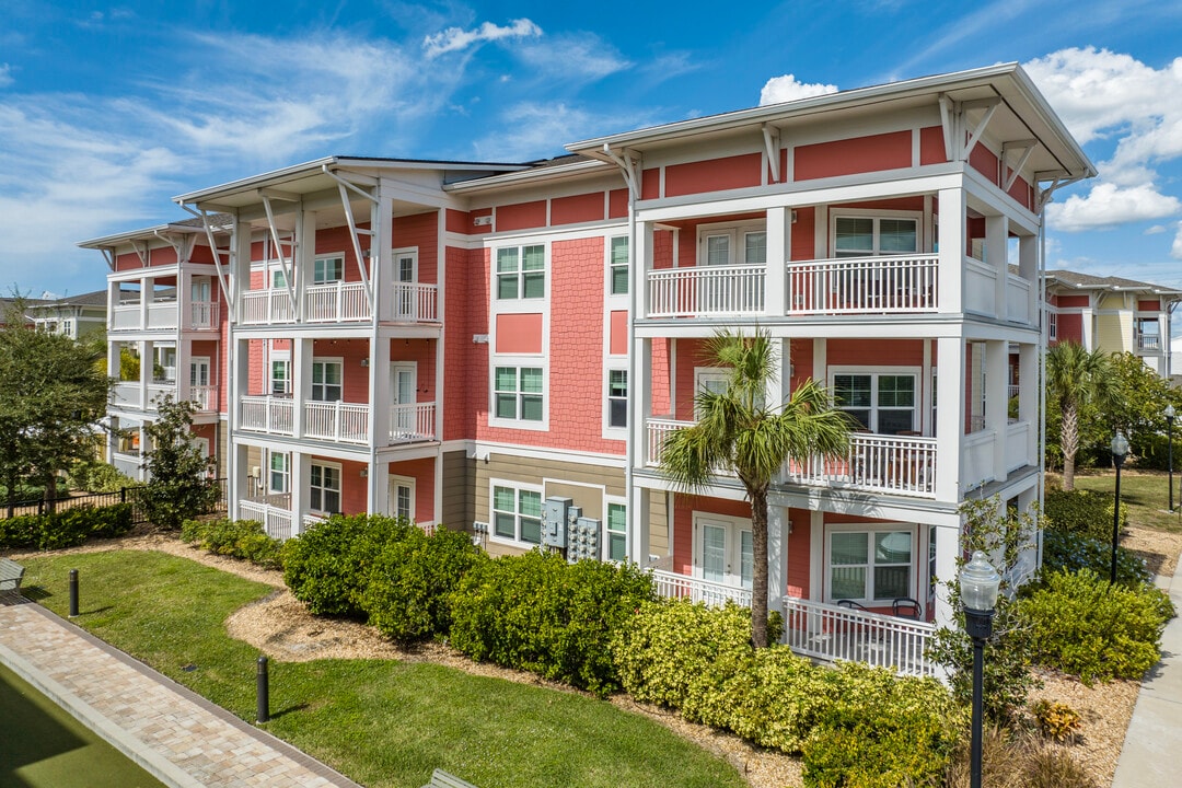 M South in Tampa, FL - Building Photo