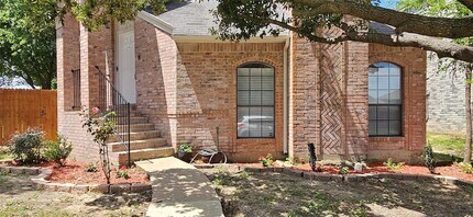12718 Hilltop Dr in Balch Springs, TX - Building Photo - Building Photo