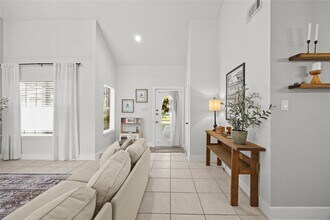 10518 Sand Pass Ln in Houston, TX - Foto de edificio - Building Photo