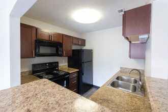 Suncrest in Indianapolis, IN - Building Photo - Building Photo