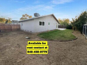 1109 Frienza Ave in Sacramento, CA - Building Photo - Building Photo