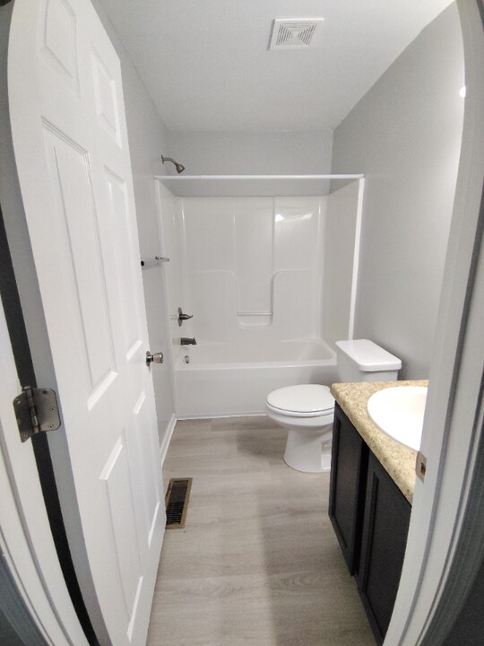 4 Ferguson Dr in Lynchburg, VA - Foto de edificio