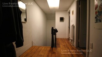 4 Hollis Pl, Unit #2 in Boston, MA - Building Photo - Building Photo