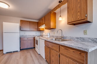 Green Brook Heights in Green Bay, WI - Foto de edificio - Interior Photo