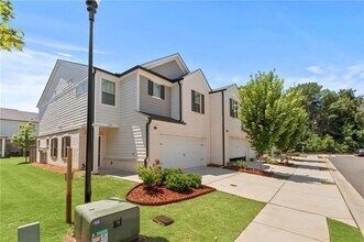 1166 Arrowlake Rd in Marietta, GA - Building Photo - Building Photo