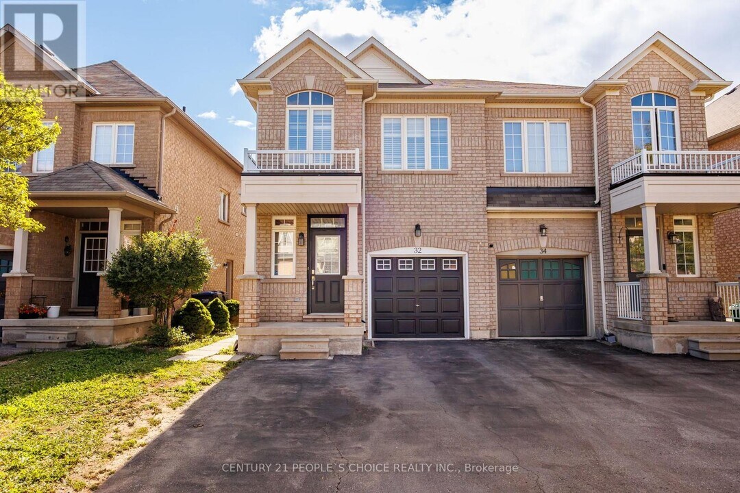 32 Frenchpark Cir in Brampton, ON - Building Photo