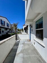 30327 Town Square Dr in Menifee, CA - Building Photo - Building Photo