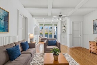 307 S Doheny Dr in Beverly Hills, CA - Building Photo - Building Photo