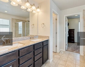 42 N Trident Maple Dr in Vineyard, UT - Building Photo - Building Photo