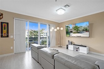 2925 NW 126th Ave in Sunrise, FL - Building Photo - Building Photo