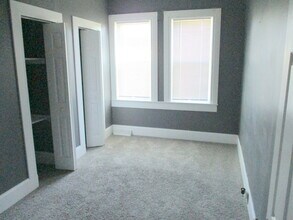 323 Boyleston St, Unit 1st Floor in Ambridge, PA - Foto de edificio - Building Photo
